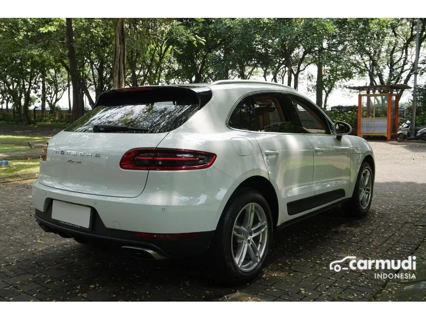 2015 Porsche Macan SUV
