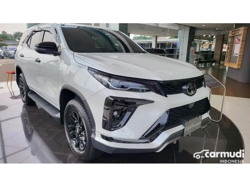Jual Mobil Toyota Fortuner 2024 VRZ TSS GR Parts Aero Package 2.8 di Jawa Barat Automatic SUV Putih Rp 570.500.000
