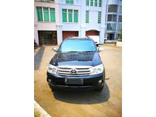 2011 Toyota Fortuner 2.5 G Diesel Hitam Keren Terima Kredit dan Tukar Tambah