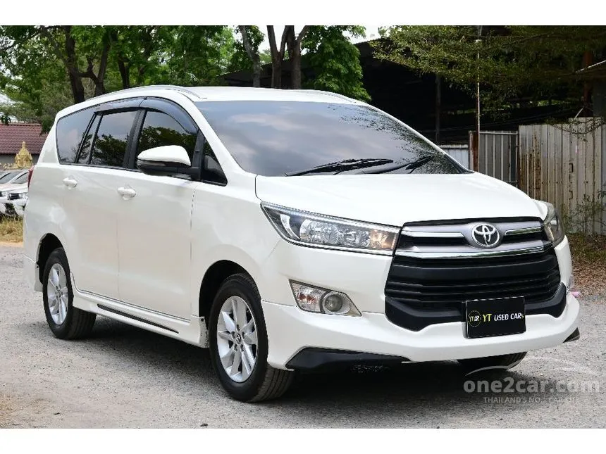 2018 Toyota INNOVA Crysta G Wagon