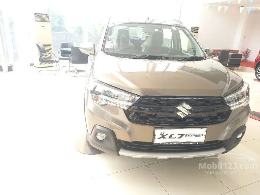 Jual Mobil Suzuki XL7 2024 BETA Hybrid 1.5 di Jawa Barat Automatic Wagon Abu