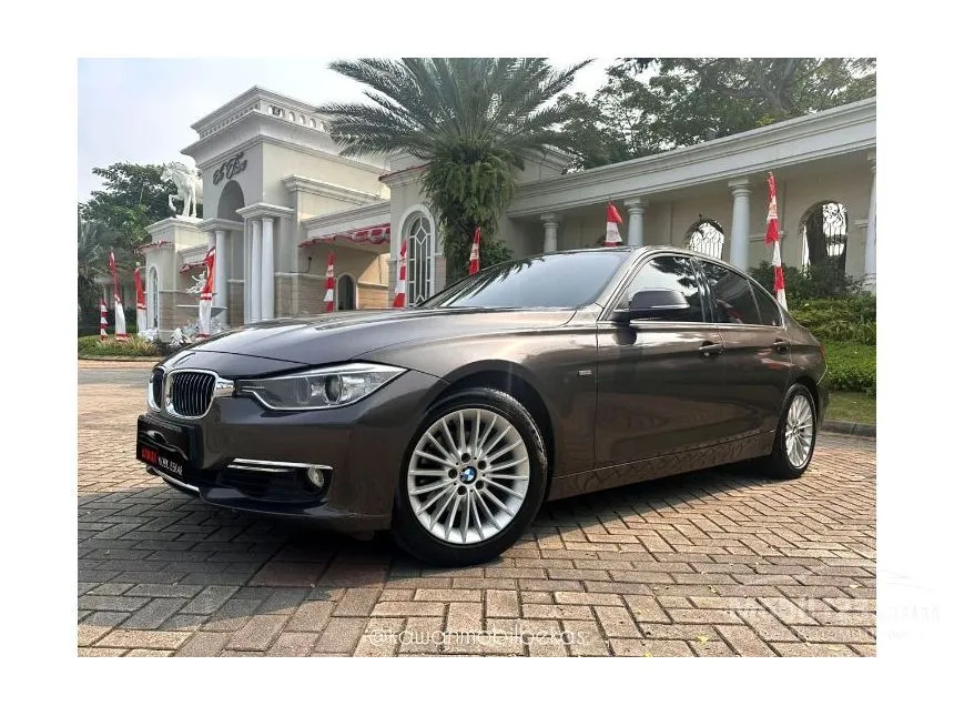 Jual Mobil BMW 320i 2014 Luxury 2.0 di Banten Automatic Sedan Abu