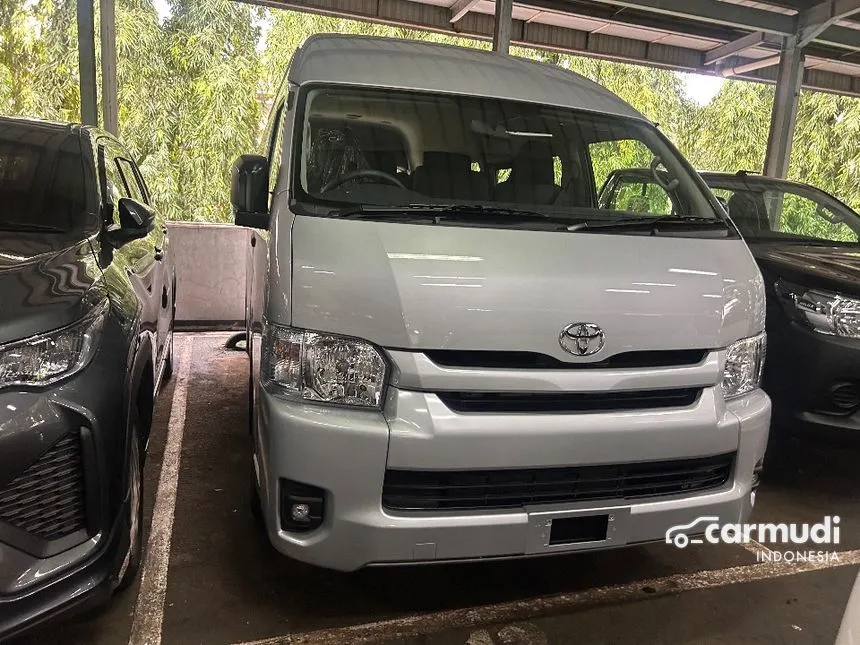 2024 Toyota Hiace Commuter Van Wagon