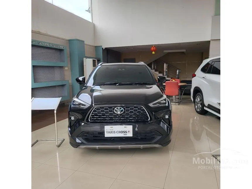 2026 Toyota Yaris Cross S HV SUV