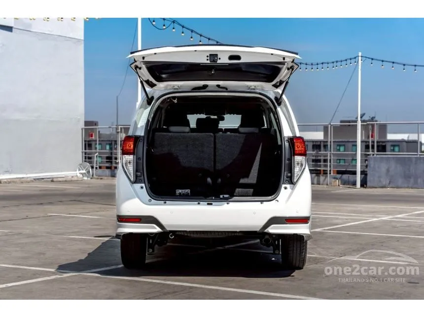 2023 Toyota INNOVA Crysta Wagon