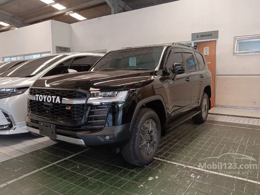 Jual Mobil Toyota Land Cruiser 2024 GR