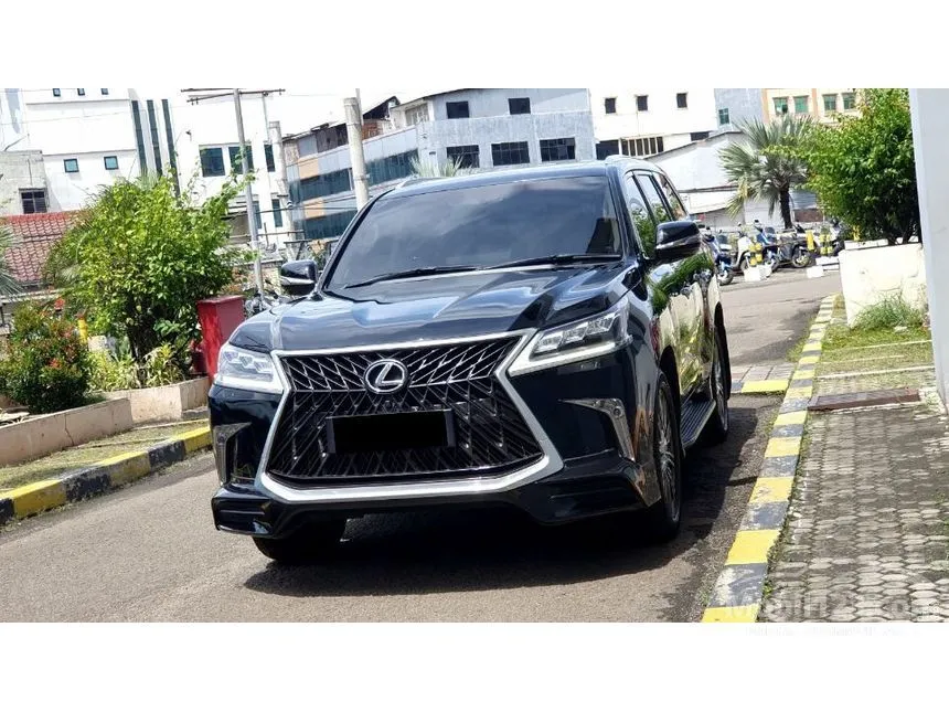2016 Lexus LX 570 Sport SUV
