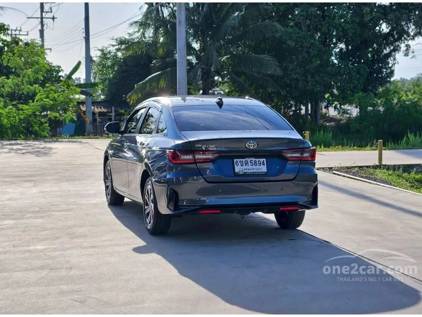 2025 Toyota Yaris Ativ Premium Sedan