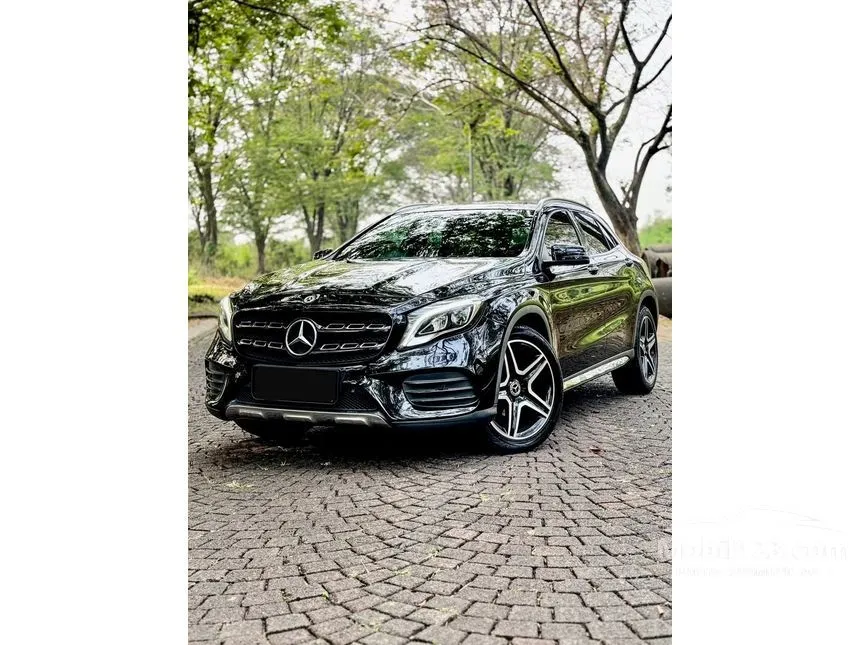 2019 Mercedes-Benz GLA200 AMG Line SUV