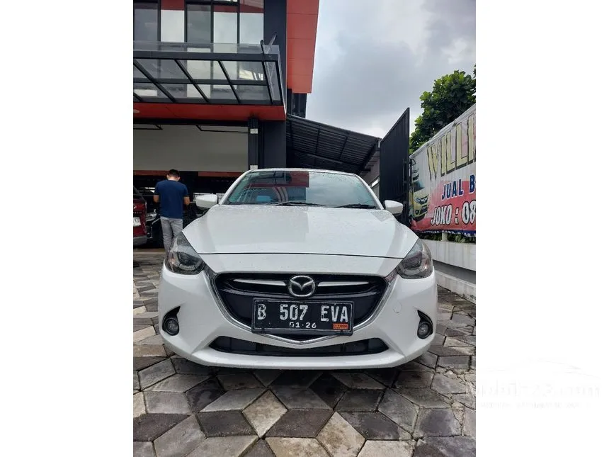 Jual Mobil Mazda 2 2015 GT 1.5 di Jawa Barat Automatic Hatchback Putih Rp 168.000.000