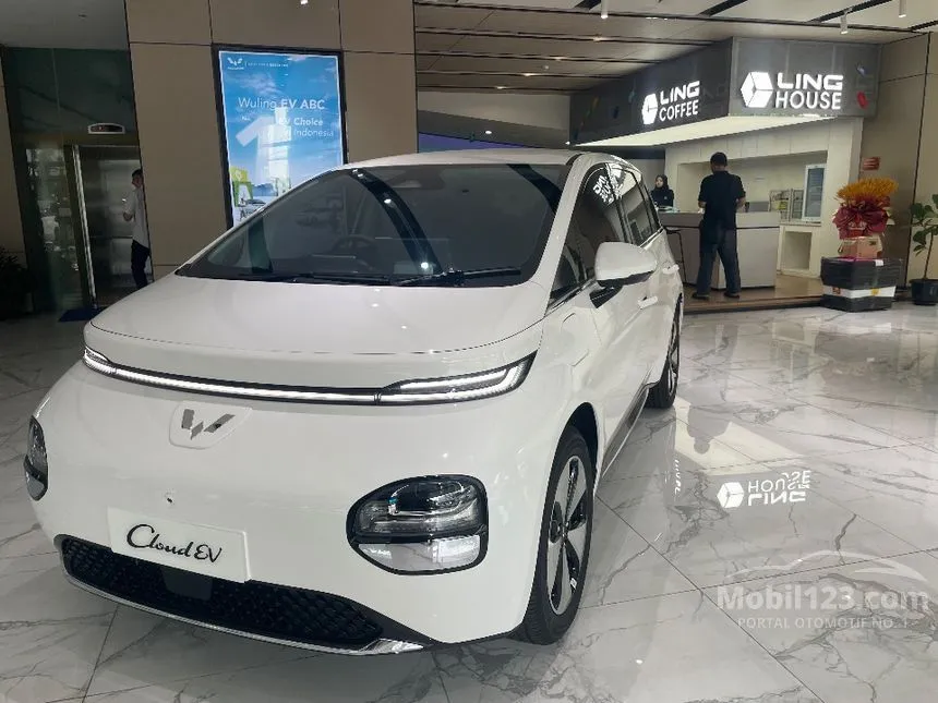 Jual Mobil Wuling Cloud 2024 EV di DKI Jakarta Automatic Hatchback Lainnya Rp 372.000.000