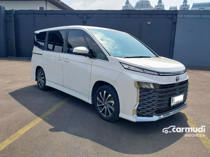 2023 Toyota Voxy Van Wagon