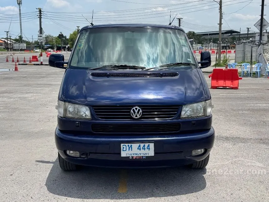 2003 Volkswagen CARAVELLE V6 Van