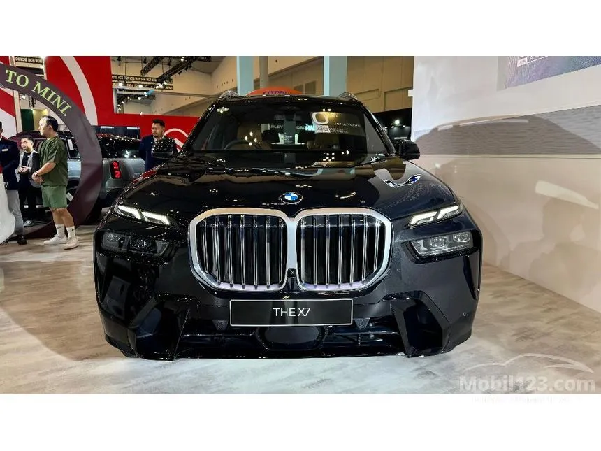 Jual Mobil BMW X7 2025 xDrive40i M Sport 3.0 di Bali Automatic SUV Hitam Rp 2.824.000.000