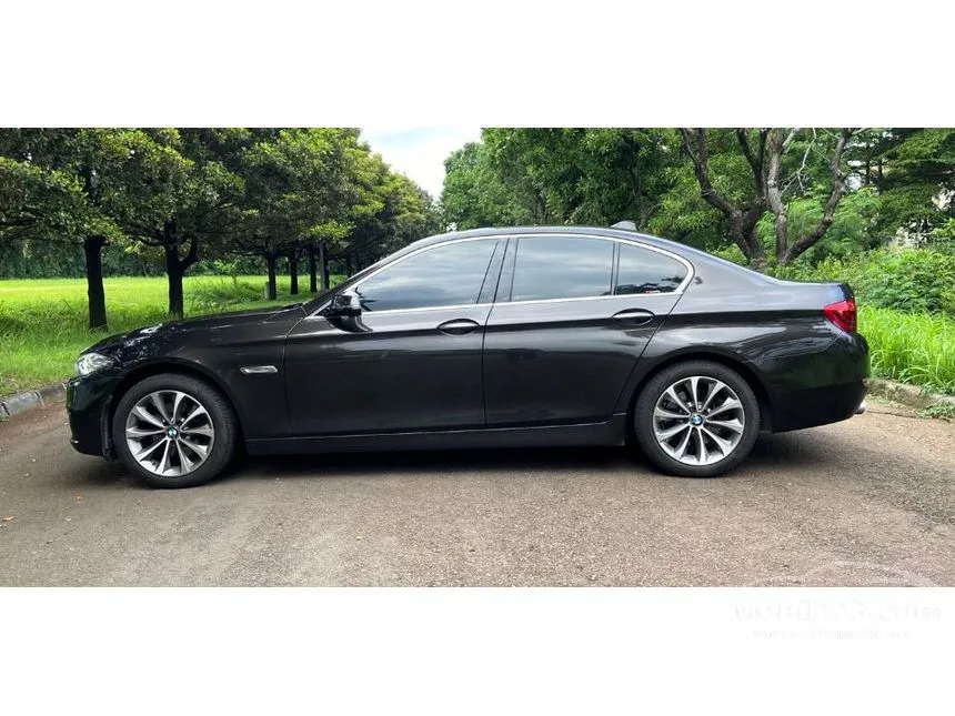Jual Mobil BMW 520i 2017 Luxury 2.0 di DKI Jakarta Automatic Sedan Coklat Rp 355.000.000
