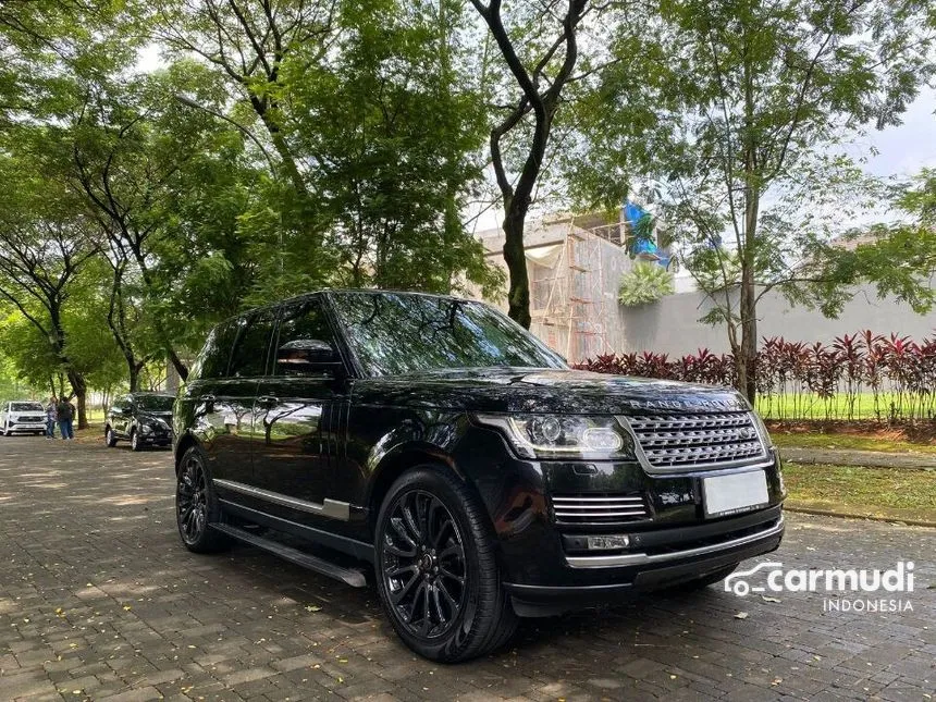 2014 Land Rover Range Rover Vogue SUV