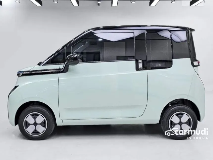 2024 Wuling Air EV Long Range + Charging Pile Hatchback