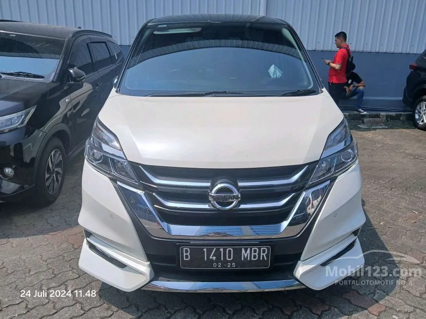 Jual Mobil Nissan Serena 2019 Highway Star 2.0 di Banten Automatic MPV Putih Rp 284.000.000