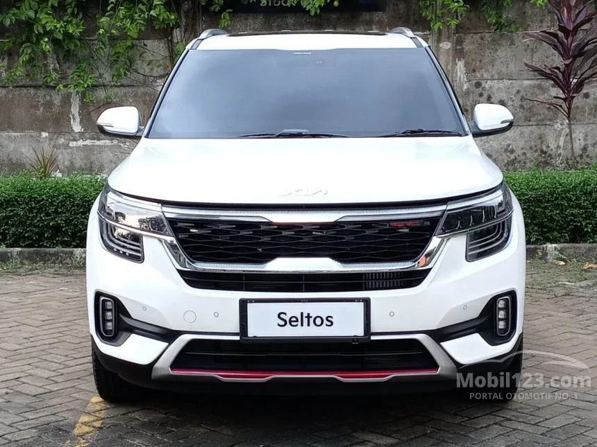 Jual Mobil KIA Seltos 2023 GT Line 1.4 di DKI Jakarta Automatic Wagon Putih Rp 369.600.000