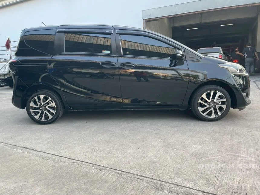 2017 Toyota SIENTA V Wagon