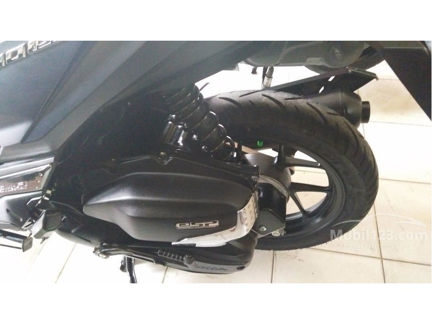 Jual Motor  Honda  Vario  2019 150  Automatic 0 2 di DKI 