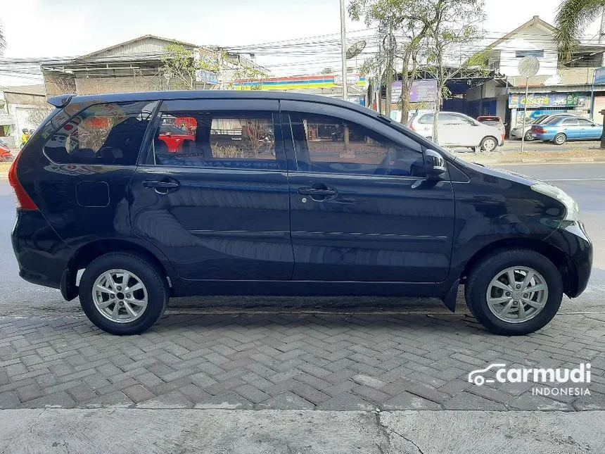 2012 Daihatsu Xenia X STD MPV