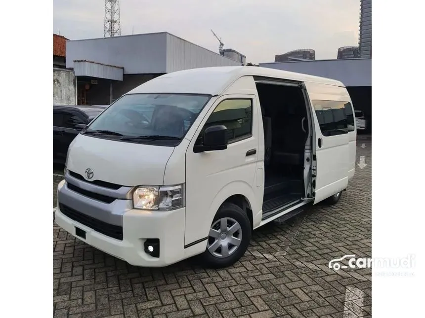 2024 Toyota Hiace Commuter Van Wagon