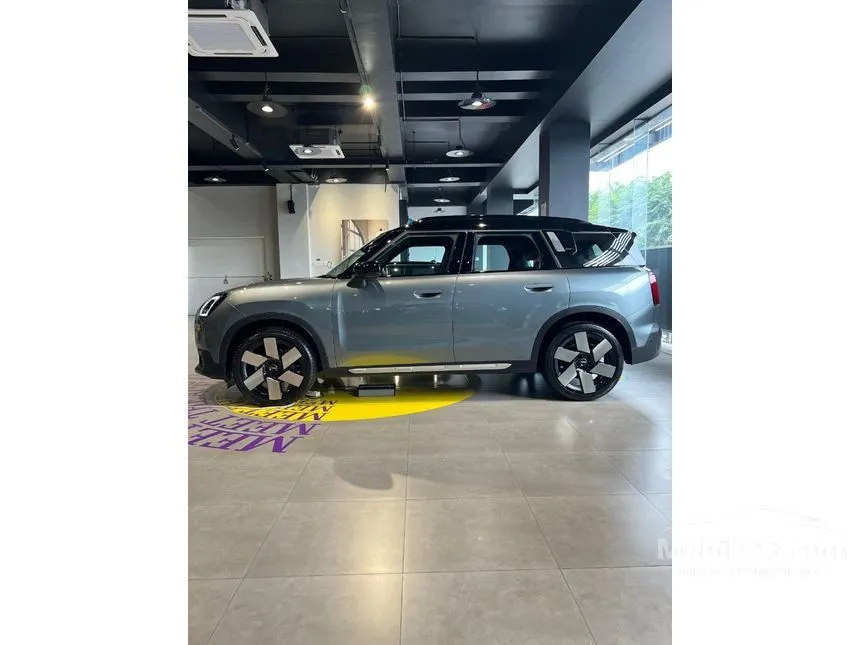 2025 MINI Countryman S ALL4 Favoured Trim SUV