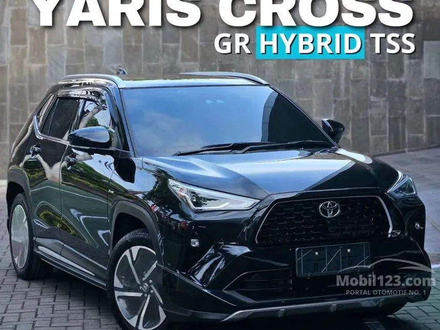 Jual Mobil Toyota Yaris Cross 2024 S GR Parts Aero Package HEV 1.5 di Banten Automatic Wagon Hitam Rp 424.500.000
