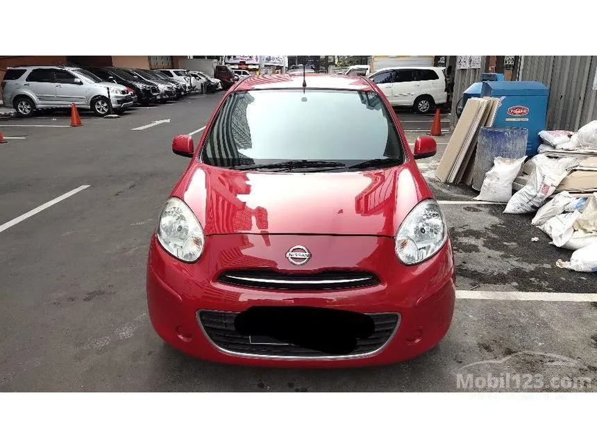 Jual Mobil Nissan March 2013 XS 1.2 di DKI Jakarta Automatic Hatchback Merah Rp 81.000.000