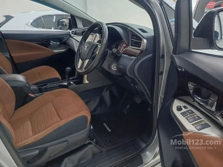 2019 Toyota Kijang Innova V MPV