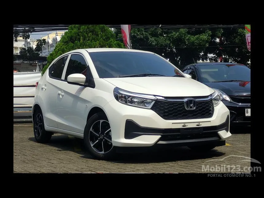 Jual Mobil Honda Brio 2024 E Satya 1.2 di Banten Automatic Hatchback Putih Rp 183.300.000