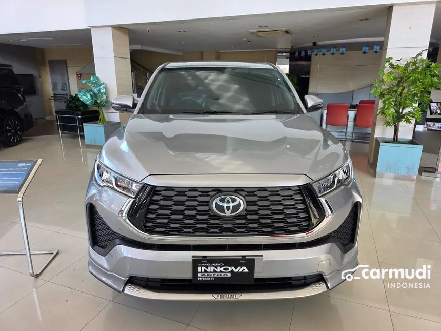 2025 Toyota Kijang Innova Zenix V HV (Non Premium Color) MPV