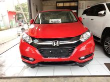 Honda HR-V S at 2018 merah masih plastikan