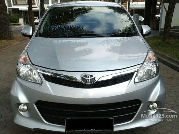  Toyota  Avanza  Luxury  Veloz  Mobil  bekas dijual di Indonesia 