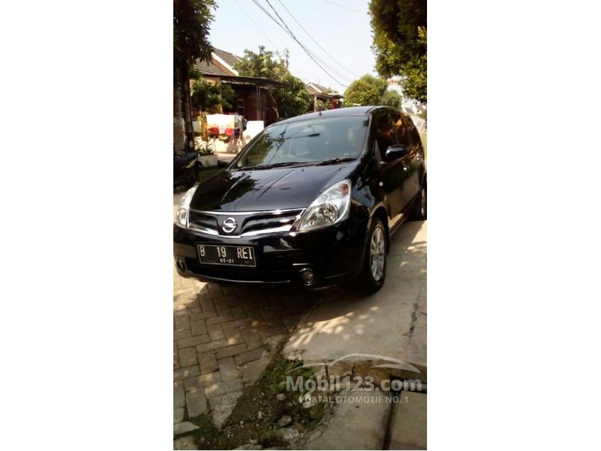 Jual Mobil Nissan Grand Livina 2011 XV 1.5 di Jawa Barat 