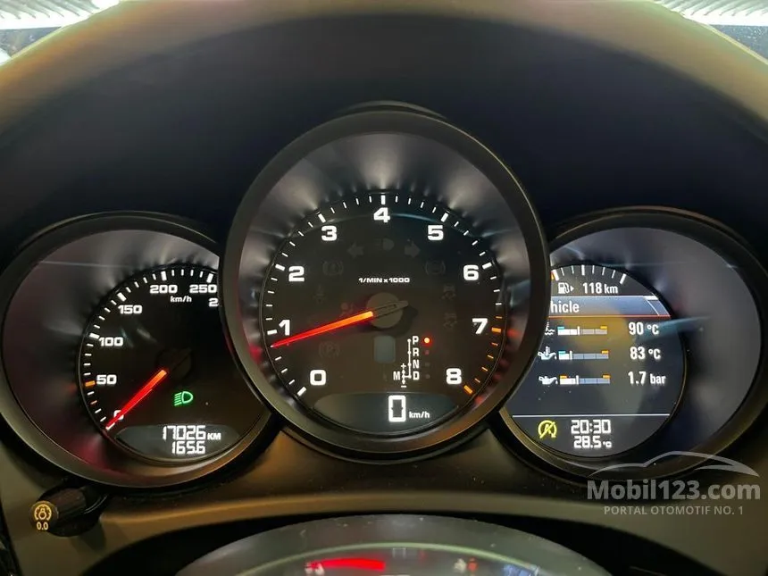 2018 Porsche Macan SUV