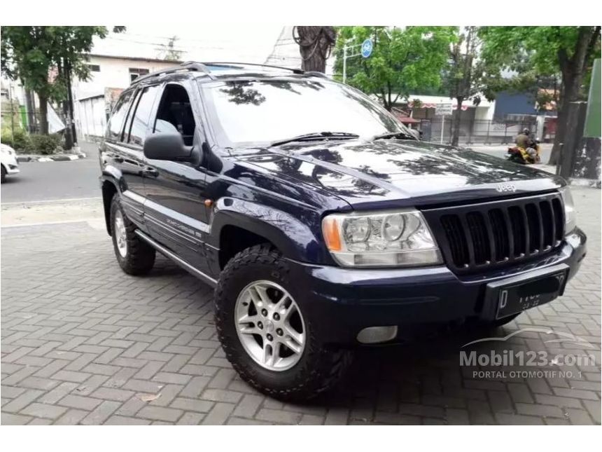 Jual Mobil  Jeep  Grand Cherokee  2001 Limited  4 7 di Jawa 