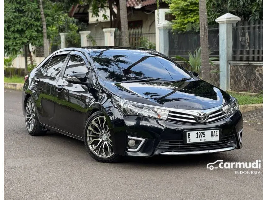 2014 Toyota Corolla Altis V Sedan