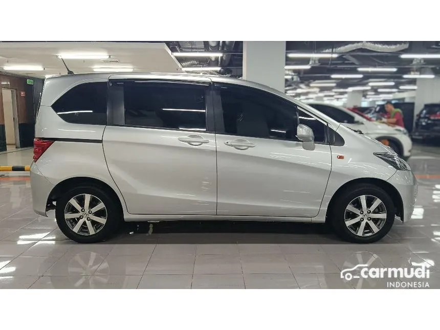 2010 Honda Freed Power Sliding Door MPV