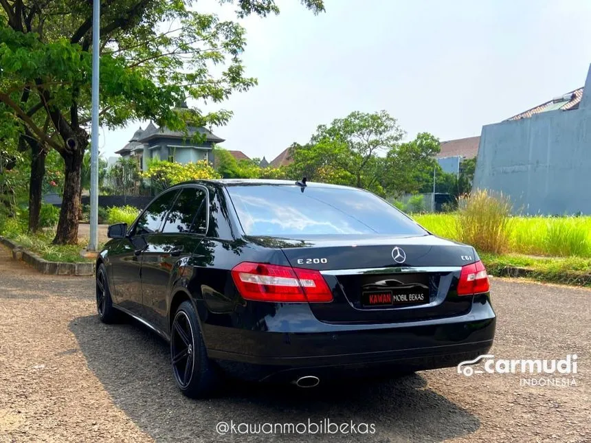 2010 Mercedes-Benz E200 CGI Sedan