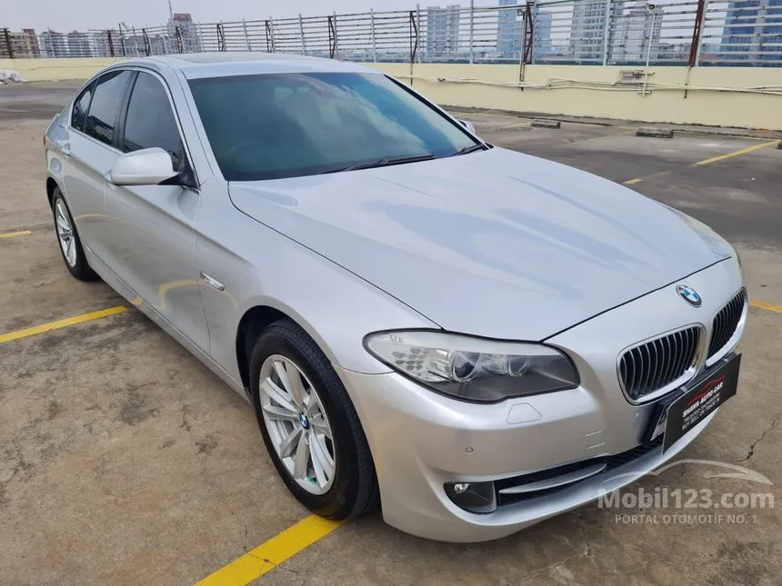 Jual Mobil BMW 523i 2011 Executive 2.5 di DKI Jakarta Automatic Sedan Abu