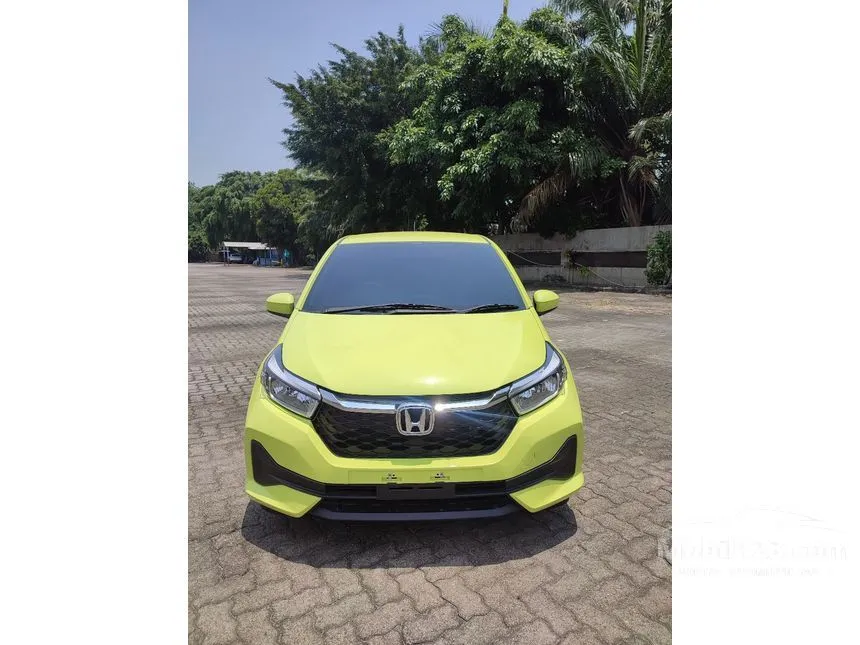 Jual Mobil Honda Brio 2024 E Satya 1.2 di Jawa Barat Automatic Hatchback Kuning Rp 173.500.000