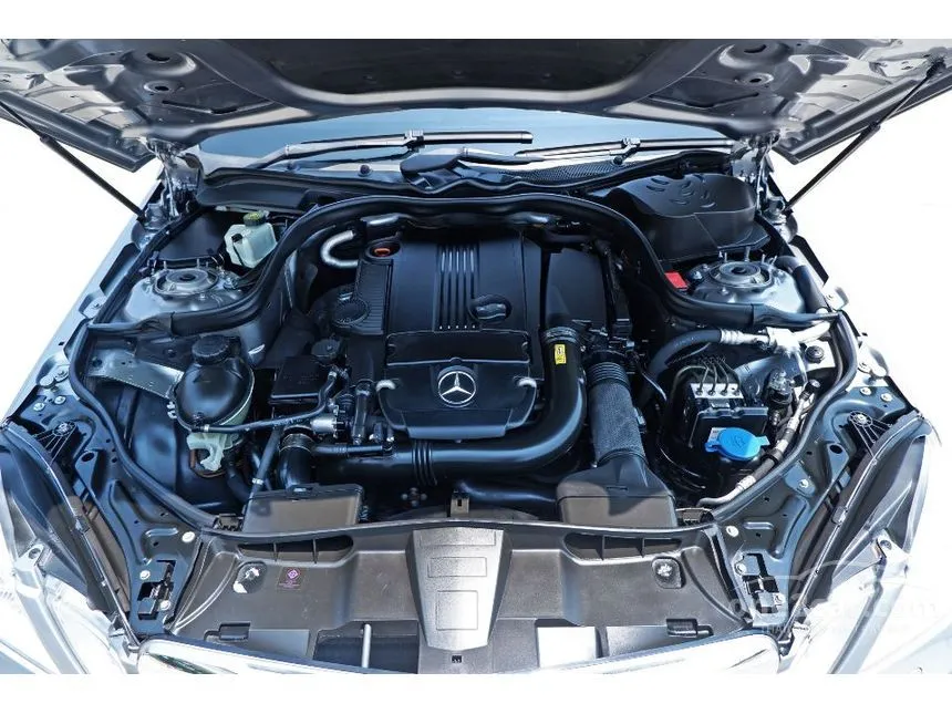 2012 Mercedes-Benz E250 Avantgarde CGI BlueEFFICIENCY Sedan