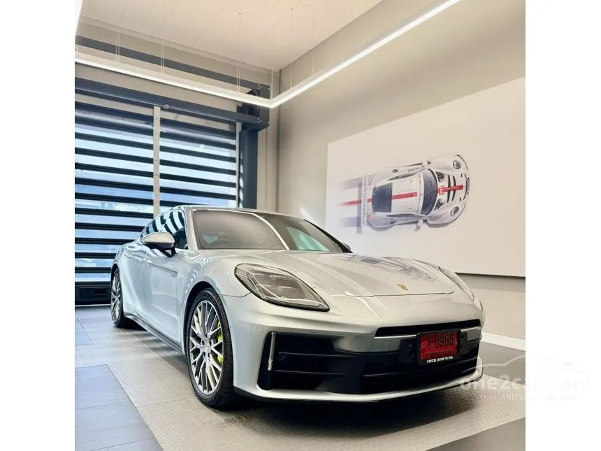 2026 Porsche PANAMERA 4 E-Hybrid Sedan