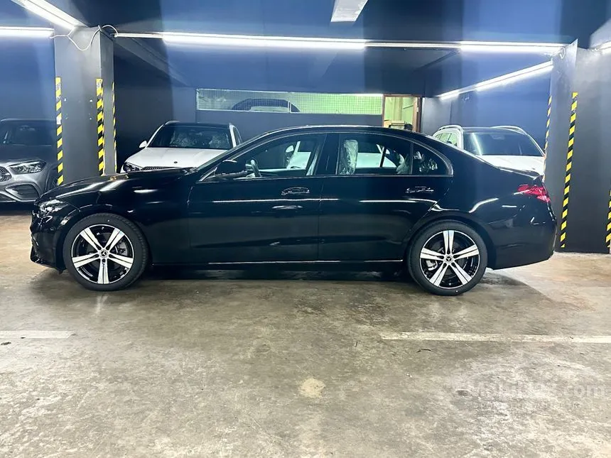 2025 Mercedes-Benz C200 Avantgarde Line Sedan