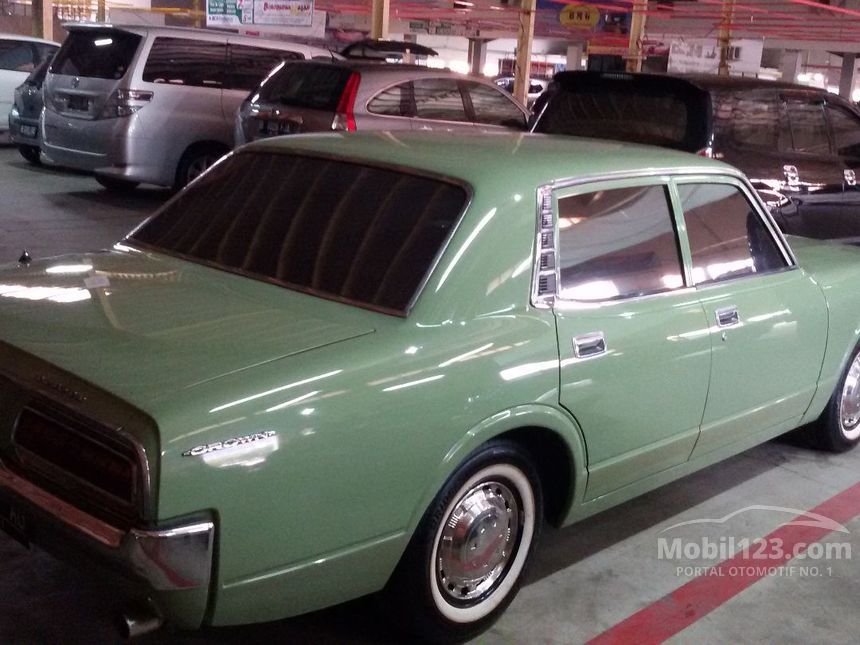 Toyota crown 1975