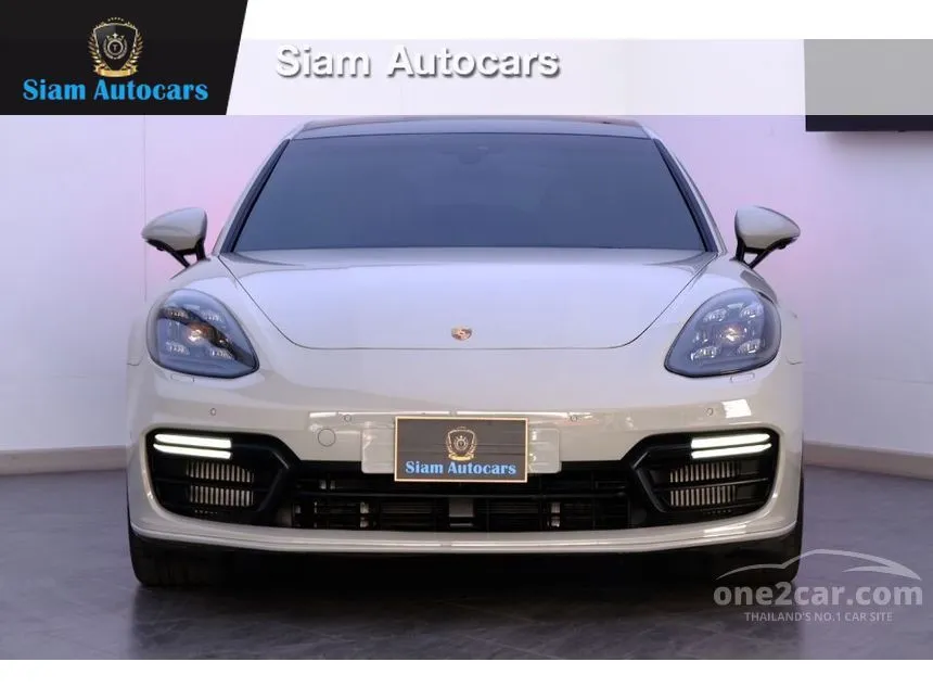 2019 Porsche Panamera 4 E-Hybrid Sedan