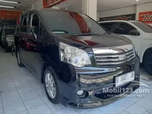 2017 Toyota NAV1 2.0 V Limited MPV
