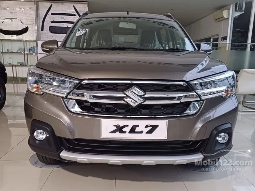 Jual Mobil Suzuki XL7 2024 ZETA 1.5 di Jawa Barat Manual Wagon Abu